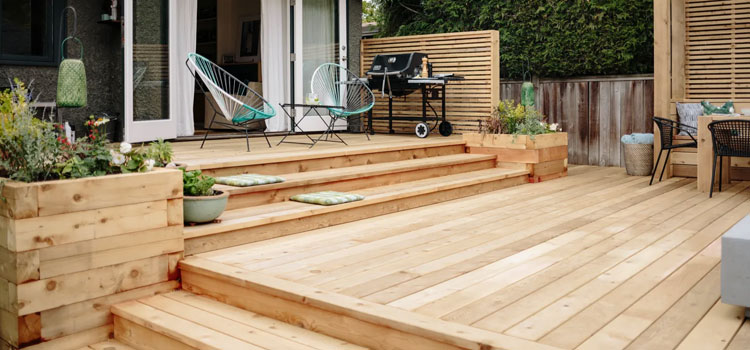 Cedar Decking in El Segundo, CA